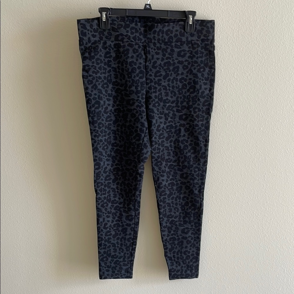 LOFT Charcoal Leopard Print Leggings